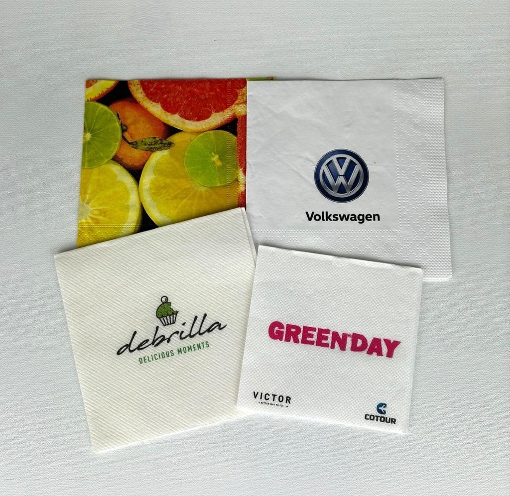 Personalisierte weiße Cocktailserviette in Vollfarbe - Vechta bedrucken mit Logo