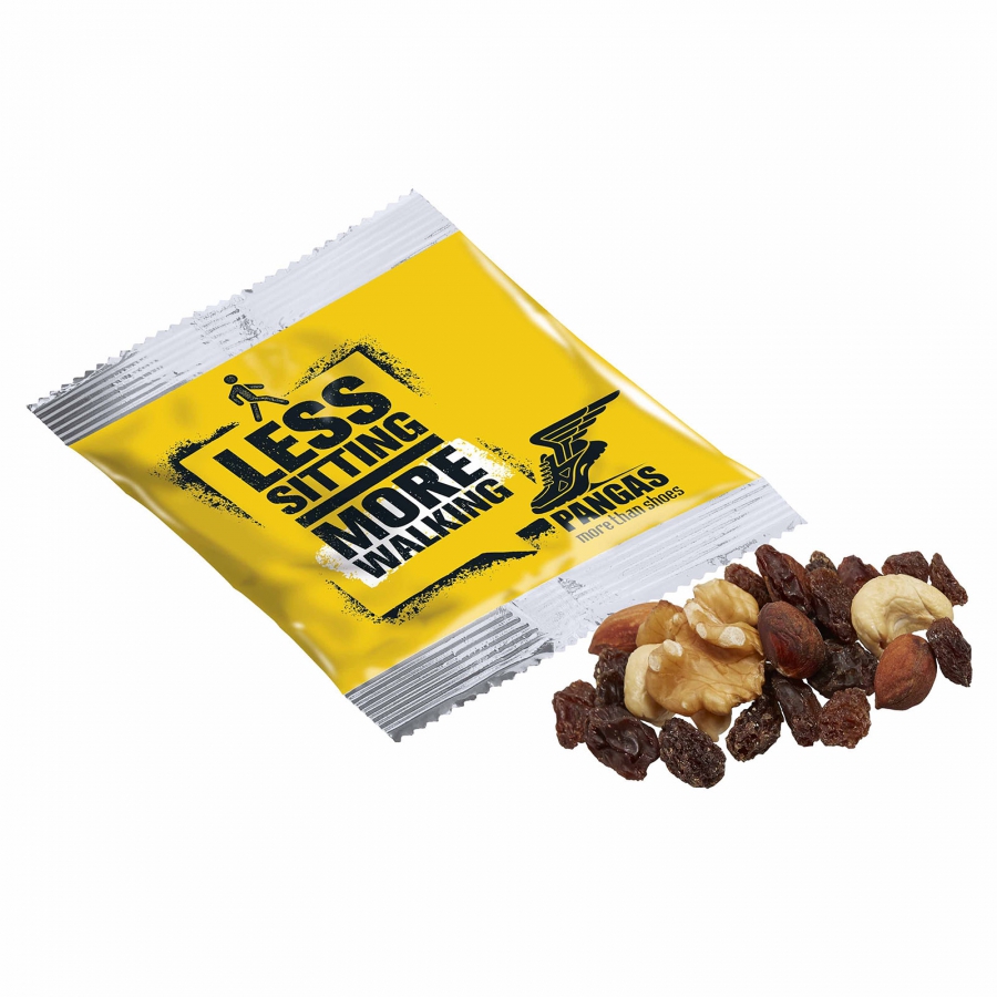 Aluminiumbeschichtete Folie mit gemischten Nüssen und Rosinen - Bad Fischau-Brunn